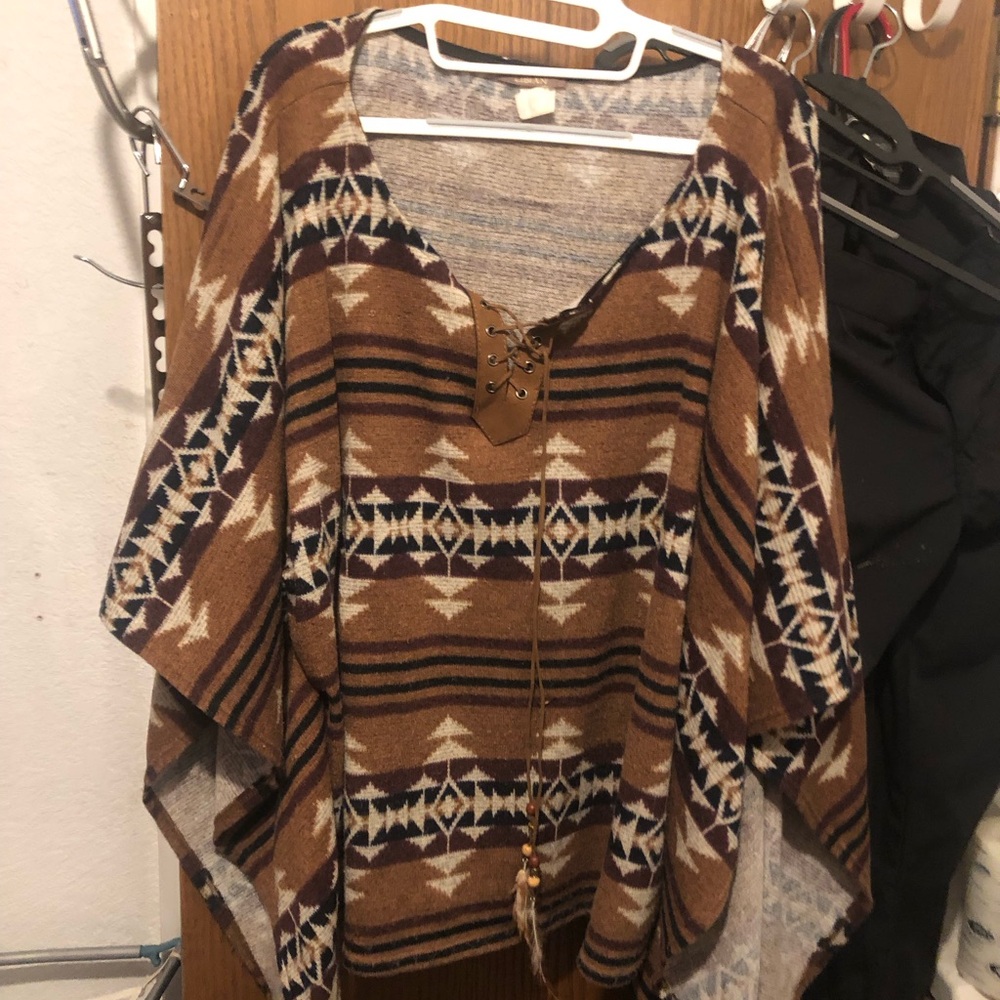 Libian Brown and Cream Geometric Poncho- $25 or $20 w/offer 162A